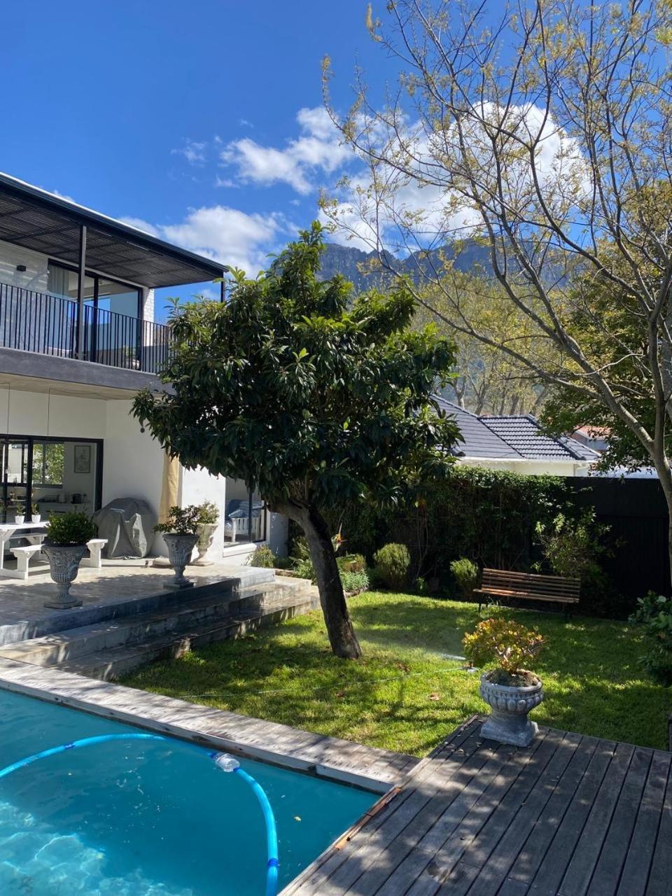 Vineyard House Newlands - With Pool & Views Of Table Mountain Villa Кейптаун Екстериор снимка